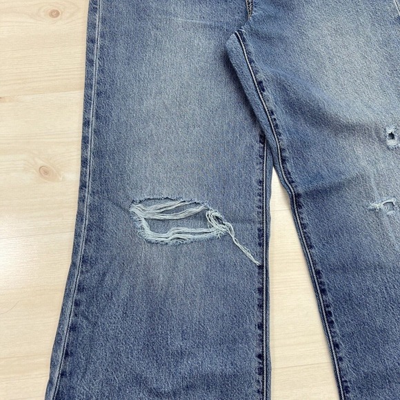 NEW Levi's Women High Rise Loose Flare Leg Blue Jeans Size 26 X 32 - Picture 4 of 16